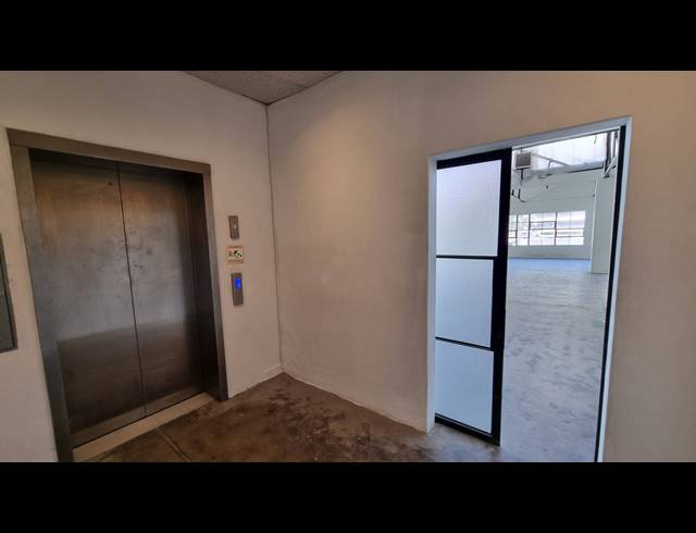 450M² BUSINESS TO LET IN WOODSTOCK